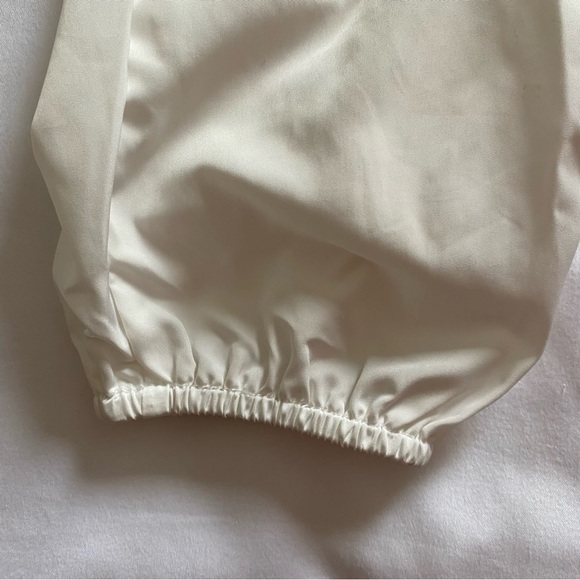 Brandy Melville Malibu Windbreaker - Picture 4 of 6